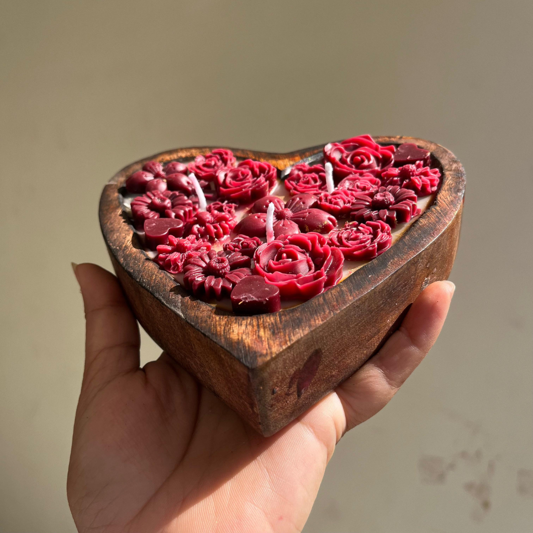 Medium Wooden Heart Scented Candle With Flowers